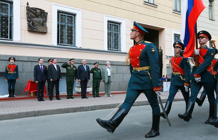 Мединский и Иванов открывают доску Маннергейму в Санкт-Петербурге